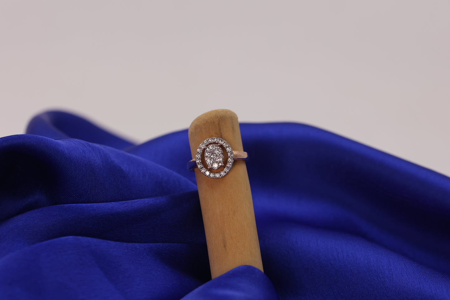 Nova Circle Ring - 14K Solid Gold Diamond Ring