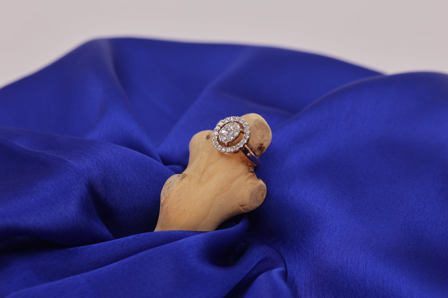 Nova Circle Ring - 14K Solid Gold Diamond Ring